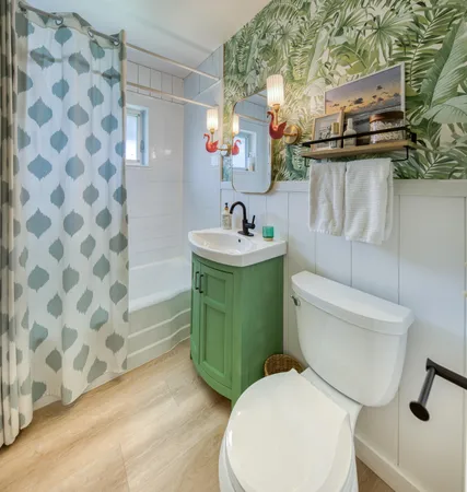 $2,800 | 1218 North Ocean Breeze, Lake Worth Beach, FL 33460