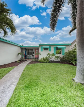 $2,800 | 1218 North Ocean Breeze, Lake Worth Beach, FL 33460