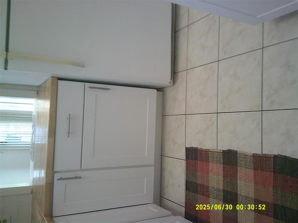 5800 Margate Boulevard, Unit 411 Pompano Beach, FL 33063 - Photo 19 of 30 a bathroom with a shower