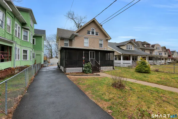 $350,000 | 382 Vine Street, Hartford, CT 06112