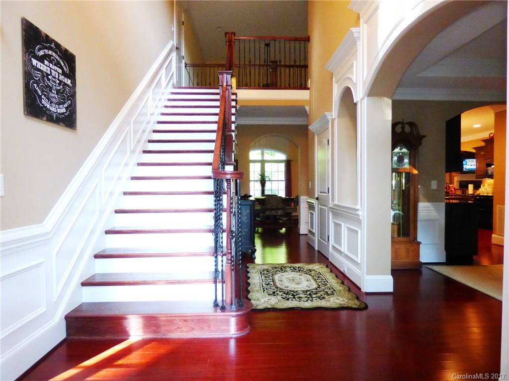 1099 Ridgeview Court Kannapolis, NC 28081 - Photo 3 of 24 Gallery Image 3