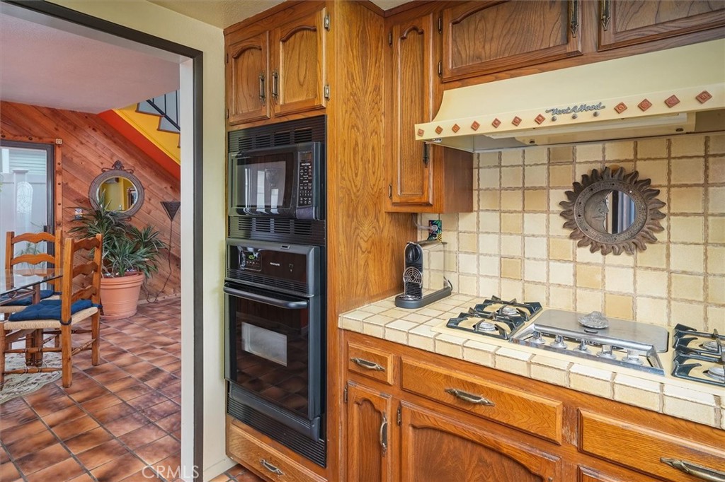 537 3rd Street Manhattan Beach, CA 90266 - Photo 11 of 37