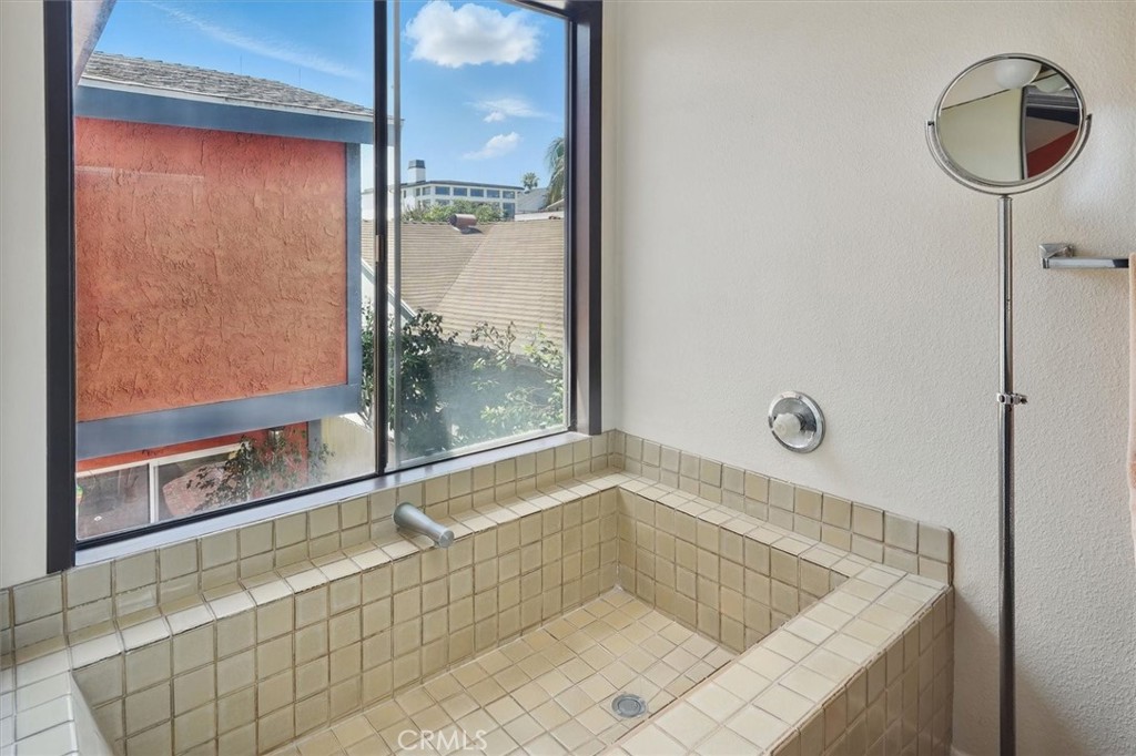 537 3rd Street Manhattan Beach, CA 90266 - Photo 29 of 37