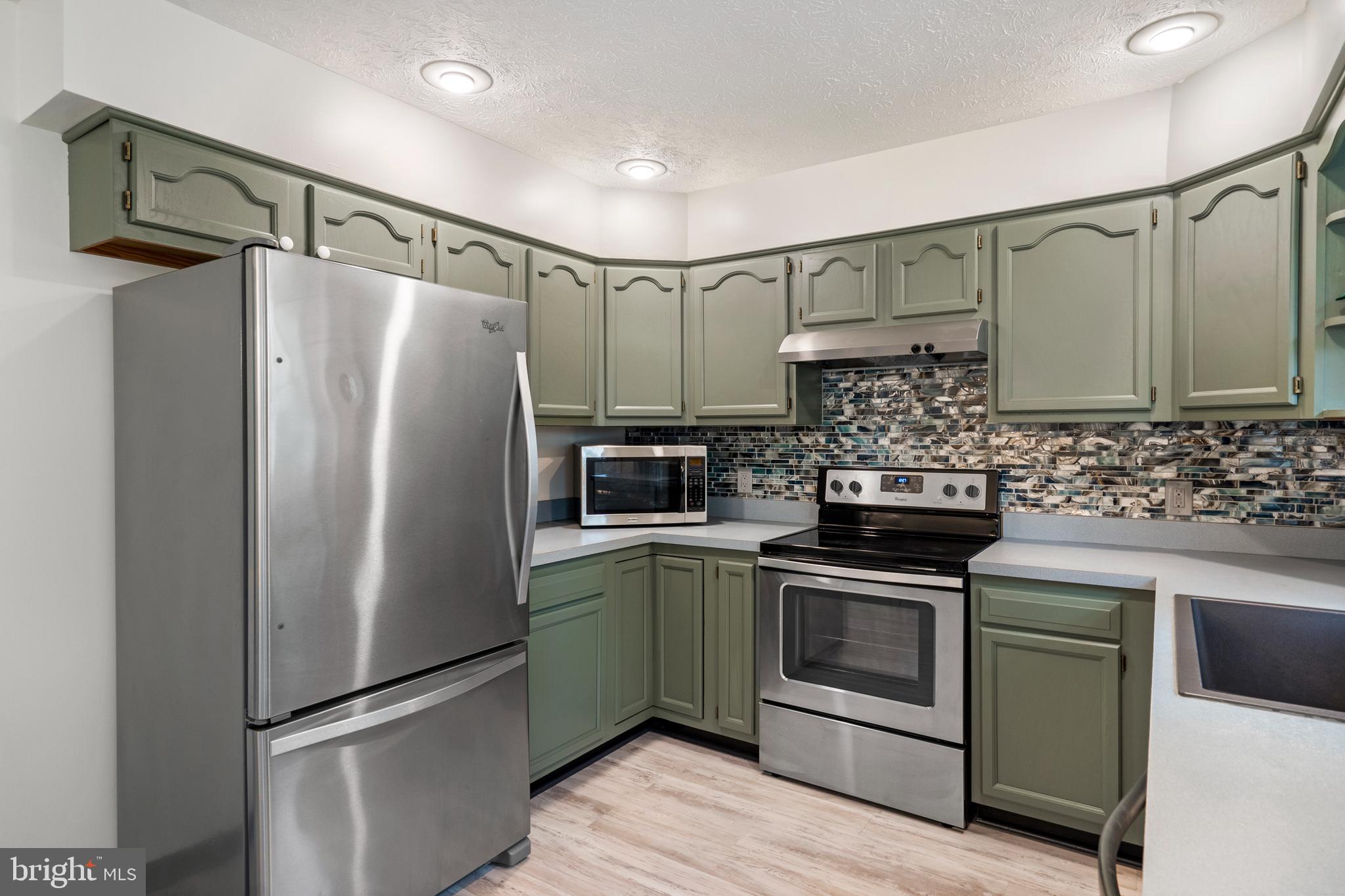 5487 Summit Point Road Charles Town, WV 25414 - Photo 11 of 38