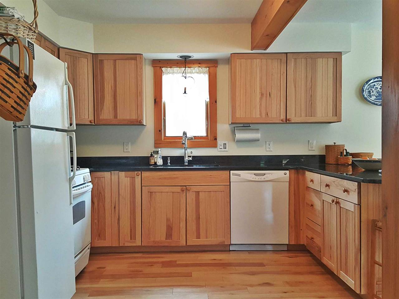 67 Middle Road Deerfield, NH 03037 - Photo 12 of 31