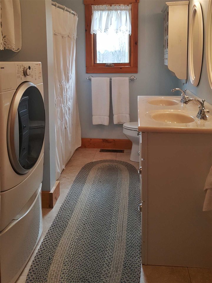 67 Middle Road Deerfield, NH 03037 - Photo 17 of 31