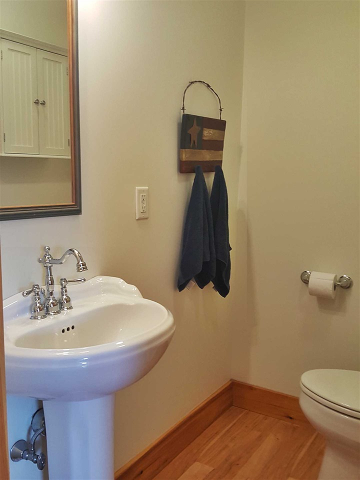 67 Middle Road Deerfield, NH 03037 - Photo 26 of 31