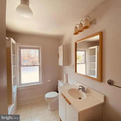 $1,700 | 328 328-apt B Broadway Street South, Unit B, Pitman, NJ 08071