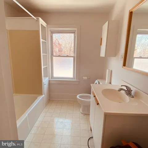 $1,700 | 328 328-apt B Broadway Street South, Unit B, Pitman, NJ 08071