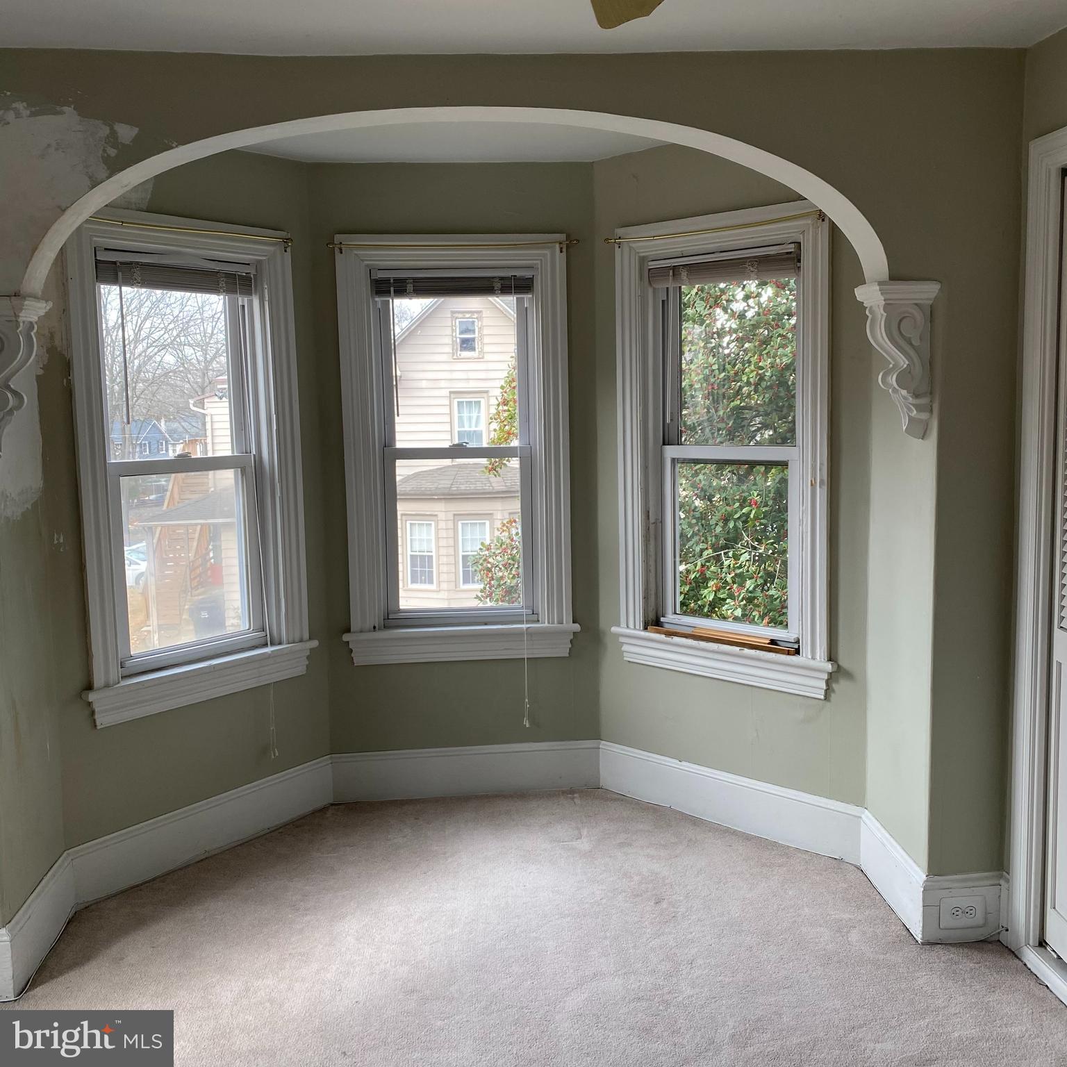 328 328-apt B Broadway Street South, Unit B Pitman, NJ 08071 - Photo 7 of 20 an empty room with a window