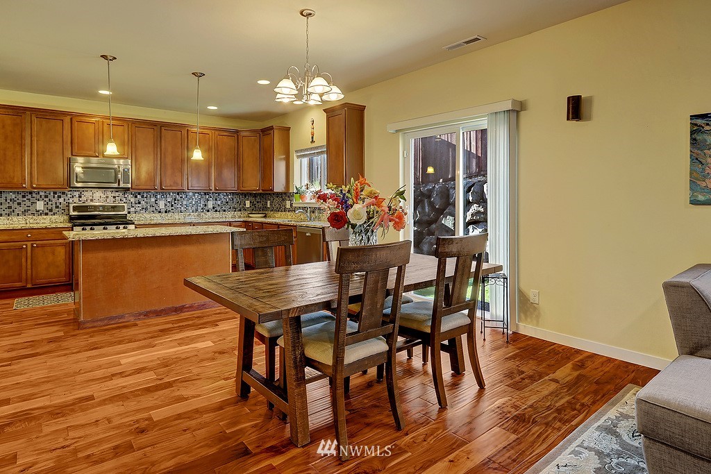 22317 36th Avenue Southeast Bothell, WA 98021 - Photo 7 of 19