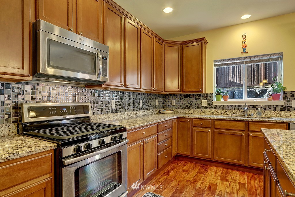 22317 36th Avenue Southeast Bothell, WA 98021 - Photo 9 of 19