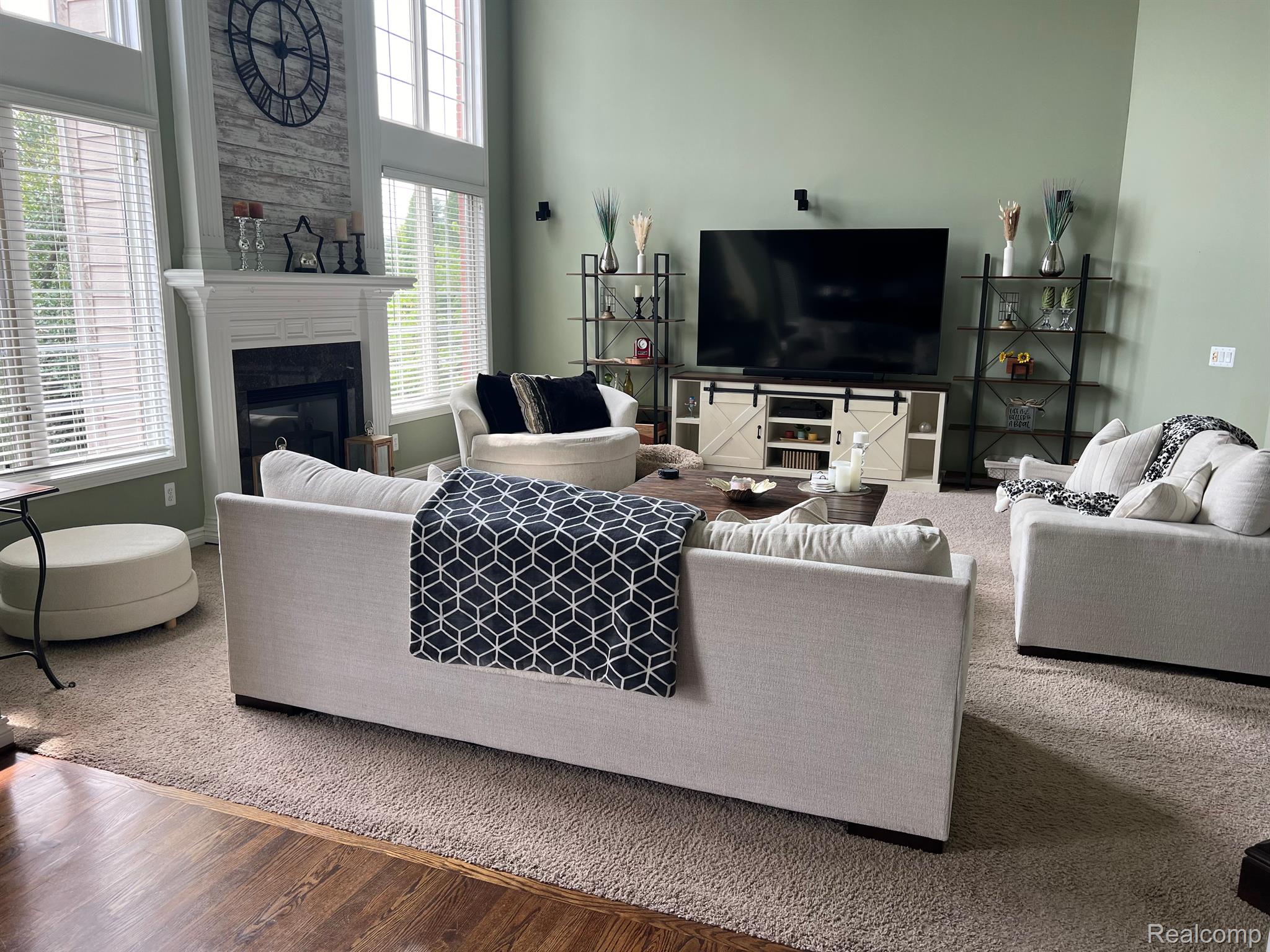 725 Panorama Drive Rochester, MI 48306 - Photo 13 of 57 Great Room