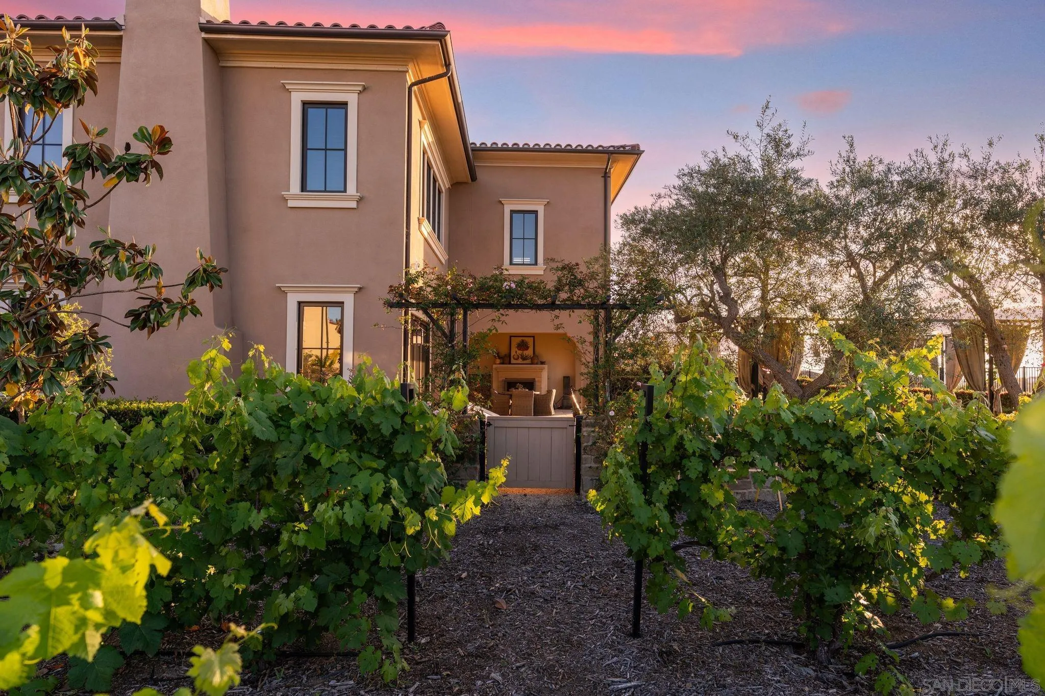 18264 Avenida Manantial Rancho Santa Fe, CA 92067 - Photo 39 of 54