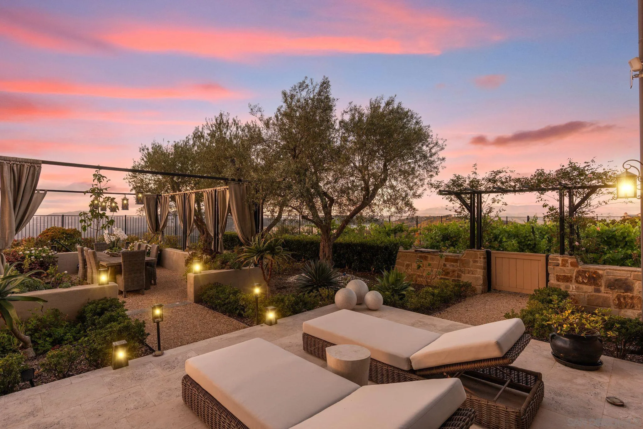 18264 Avenida Manantial Rancho Santa Fe, CA 92067 - Photo 45 of 54