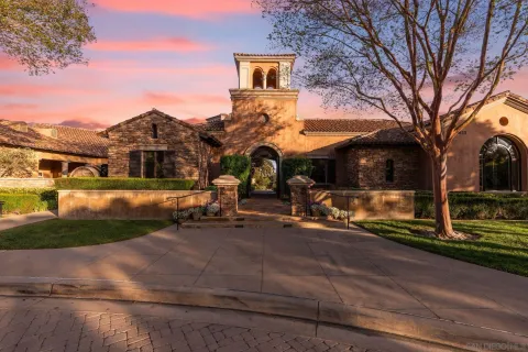 $4,150,000 | 18264 Avenida Manantial, Rancho Santa Fe, CA 92067