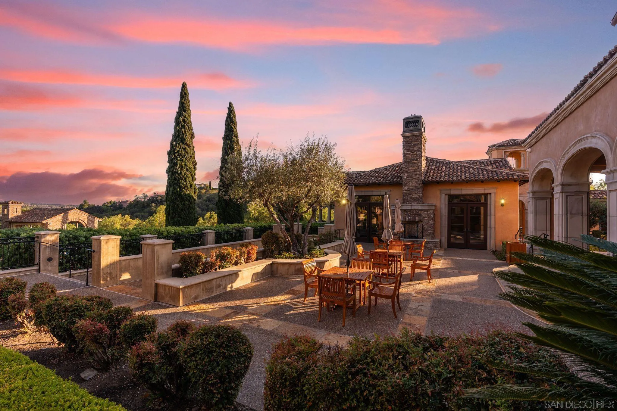 18264 Avenida Manantial Rancho Santa Fe, CA 92067 - Photo 48 of 54