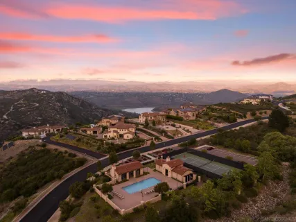 $4,150,000 | 18264 Avenida Manantial, Rancho Santa Fe, CA 92067