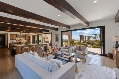 $4,150,000 | 18264 Avenida Manantial, Rancho Santa Fe, CA 92067