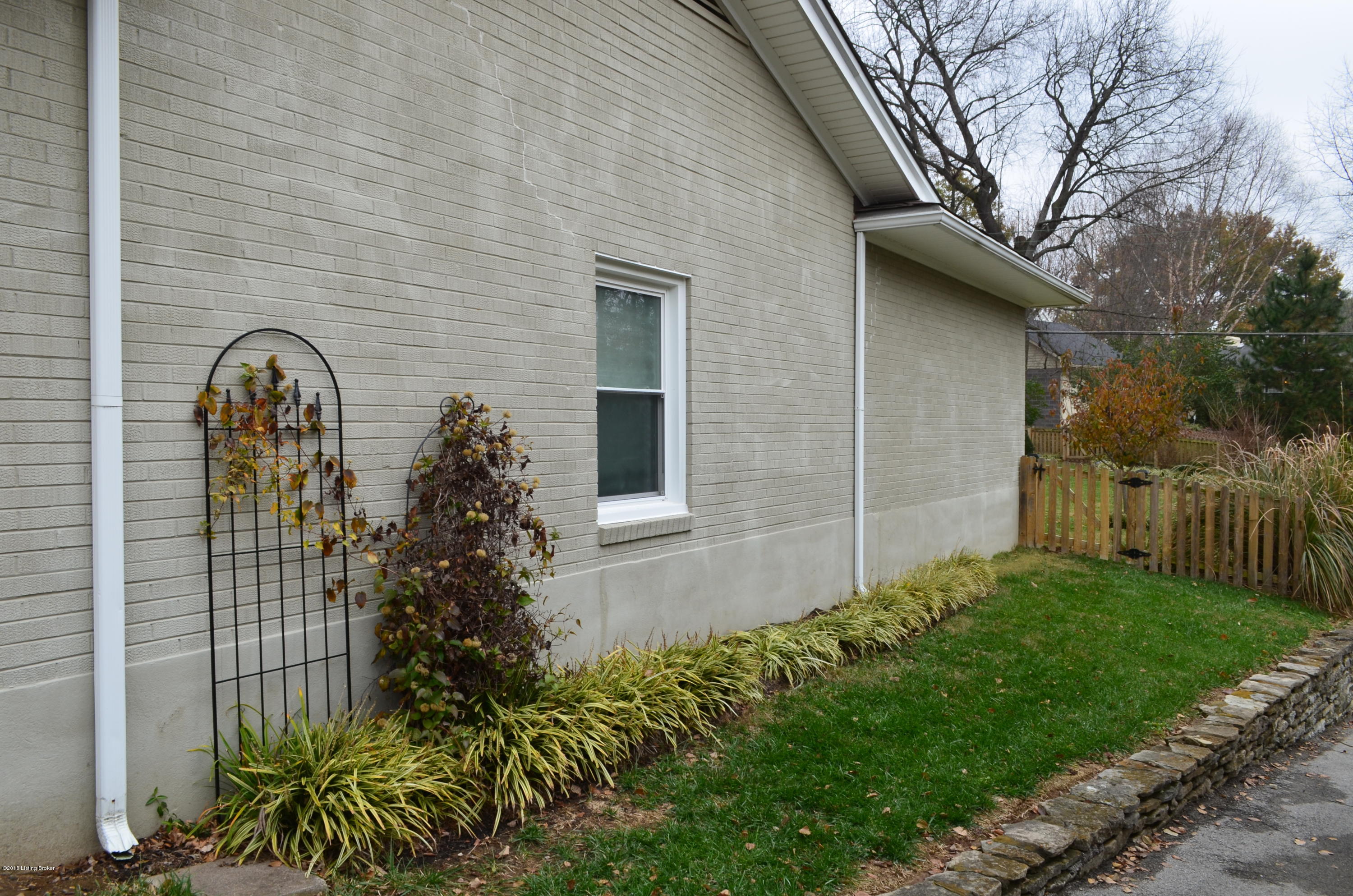 1109 Ridge Line Drive Louisville, KY 40207 - Photo 12 of 28 DSC_1352