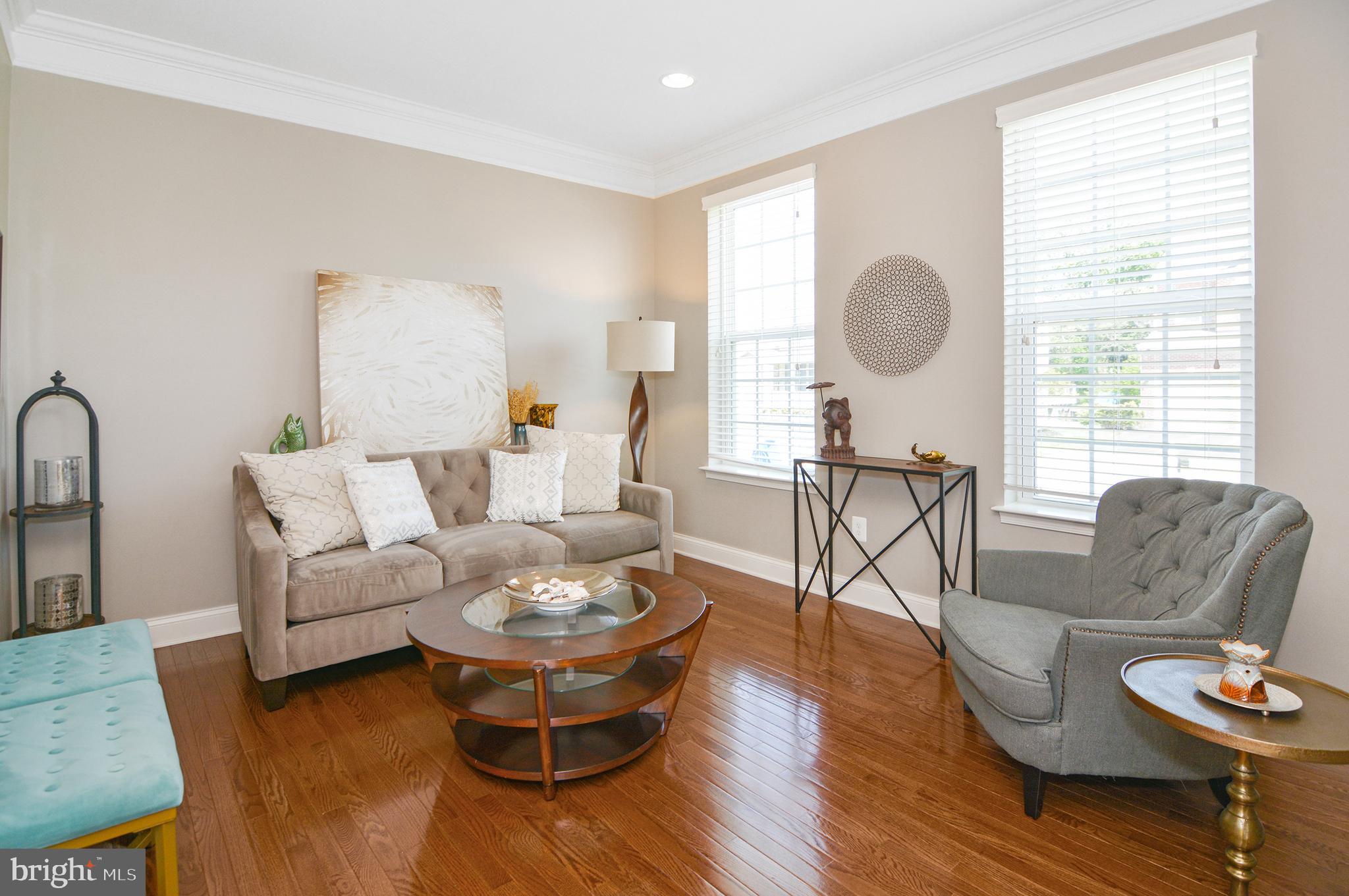 2307 Blackberry Road Baltimore, MD 21209 - Photo 4 of 37