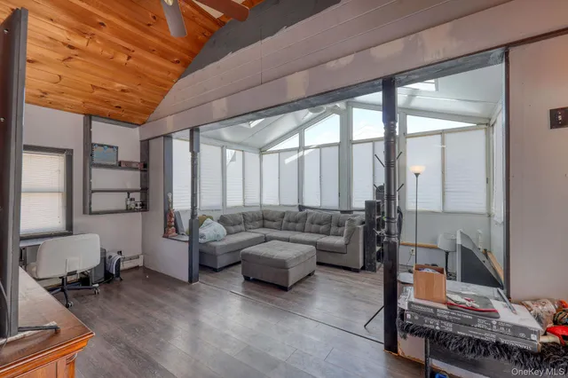 $325,000 | 29 Vans Terrace, Lake Katrine, NY 12449