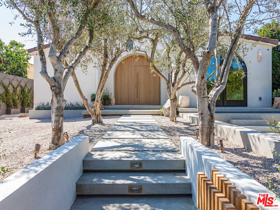 309 North Arden Blvd  