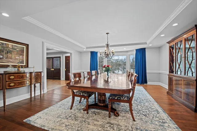 $1,695,000 | 10 Deepwood Road, Barrington Hills, IL 60010
