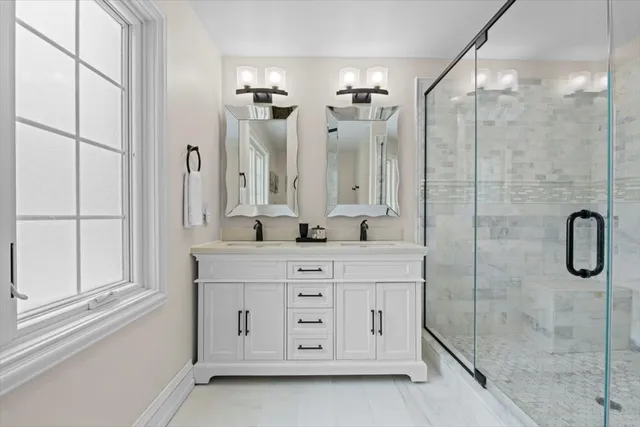 $1,695,000 | 10 Deepwood Road, Barrington Hills, IL 60010