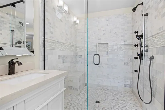 $1,695,000 | 10 Deepwood Road, Barrington Hills, IL 60010