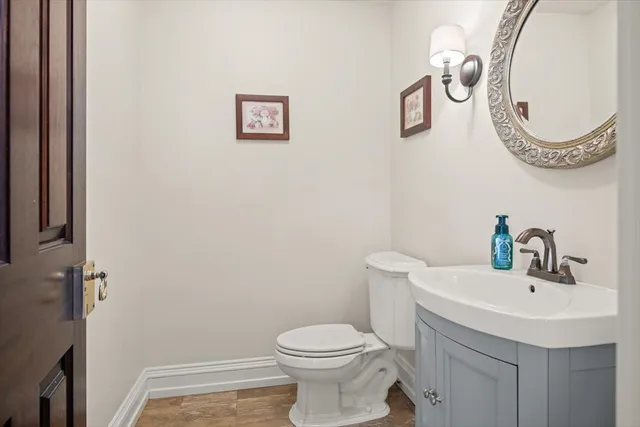 $1,695,000 | 10 Deepwood Road, Barrington Hills, IL 60010