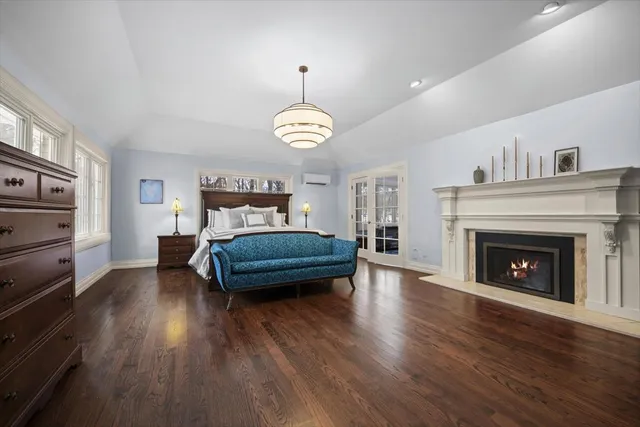 $1,695,000 | 10 Deepwood Road, Barrington Hills, IL 60010