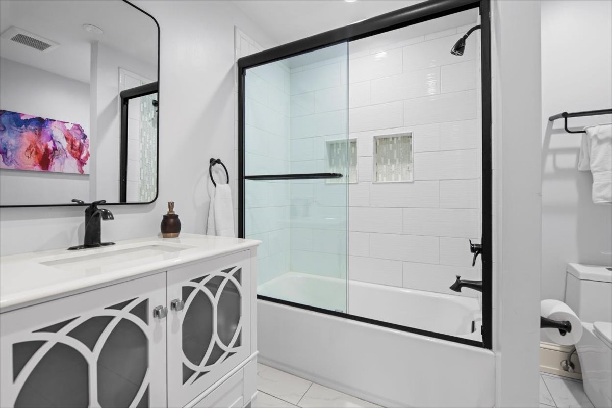 10 Deepwood Road Barrington Hills, IL 60010 - Photo 38 of 65