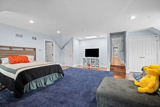 $1,695,000 | 10 Deepwood Road, Barrington Hills, IL 60010