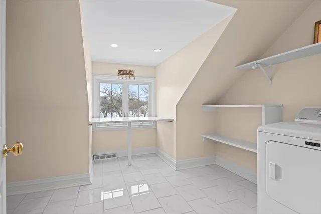 $1,695,000 | 10 Deepwood Road, Barrington Hills, IL 60010