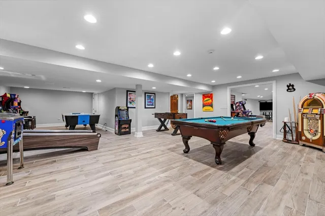 $1,695,000 | 10 Deepwood Road, Barrington Hills, IL 60010