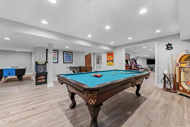 $1,695,000 | 10 Deepwood Road, Barrington Hills, IL 60010