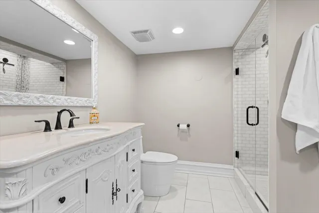 $1,695,000 | 10 Deepwood Road, Barrington Hills, IL 60010