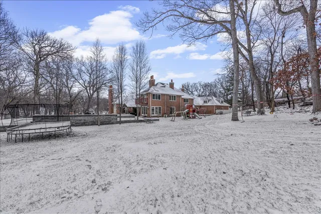 $1,695,000 | 10 Deepwood Road, Barrington Hills, IL 60010