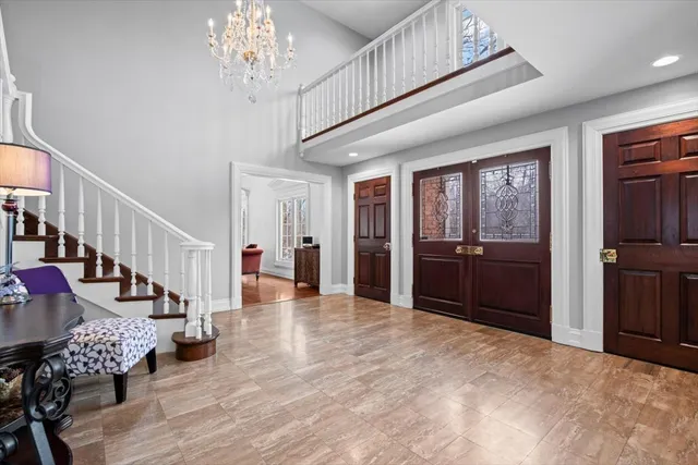 $1,695,000 | 10 Deepwood Road, Barrington Hills, IL 60010