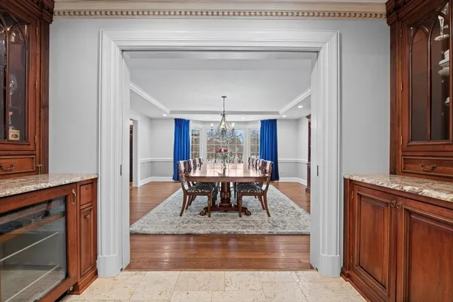 $1,695,000 | 10 Deepwood Road, Barrington Hills, IL 60010