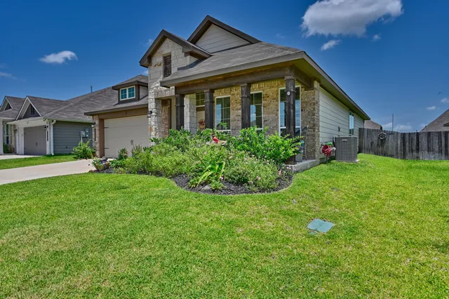 $325,000 | 1009 Old Vine Road, Brenham, TX 77833