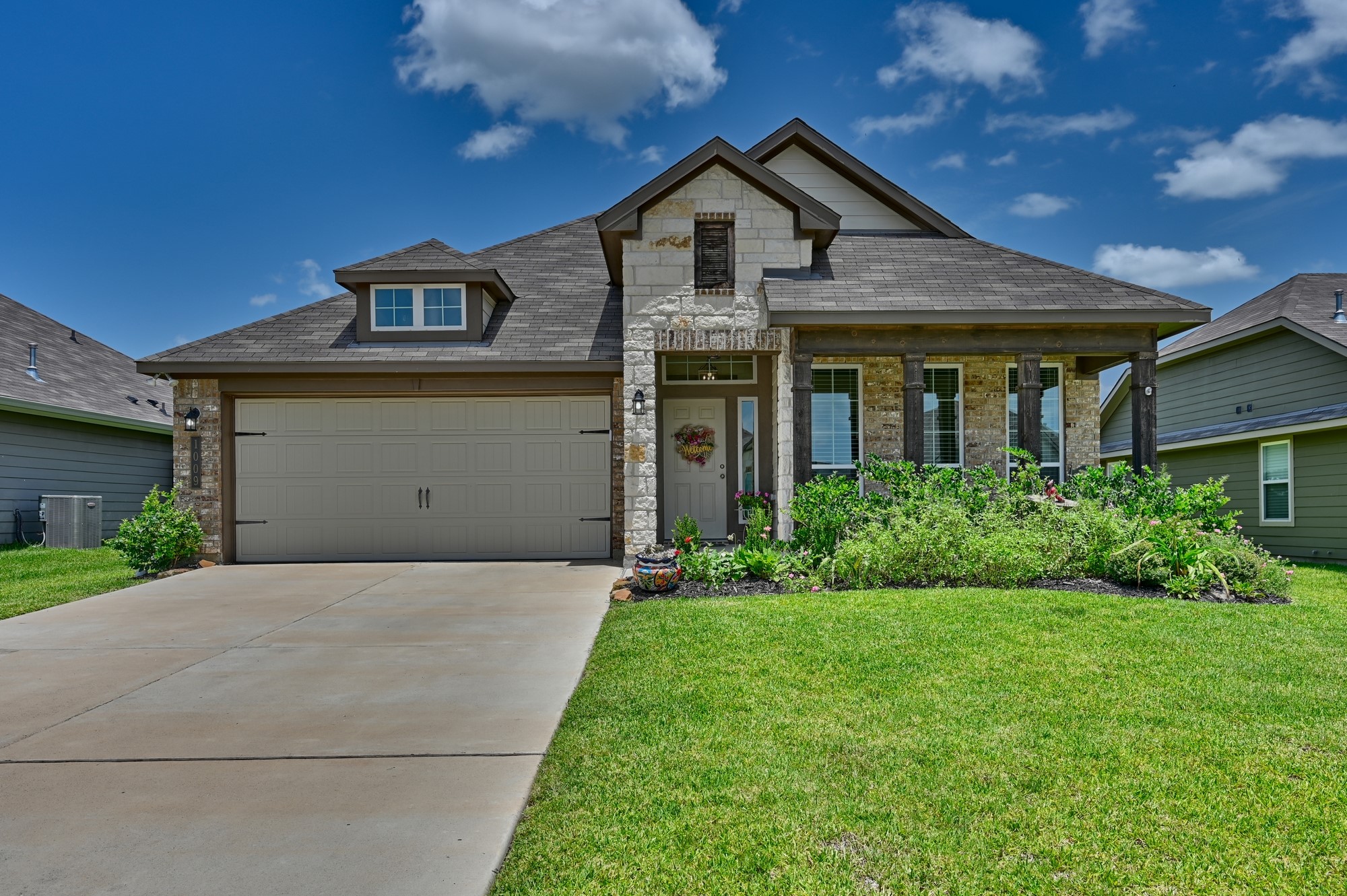 1009 Old Vine Road Brenham, TX 77833 - Photo 2 of 31