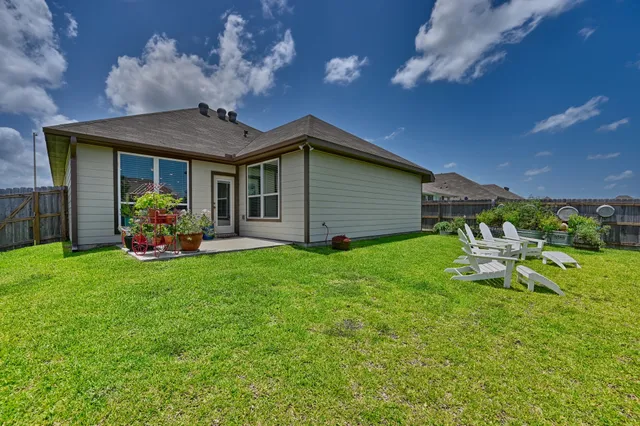 $325,000 | 1009 Old Vine Road, Brenham, TX 77833