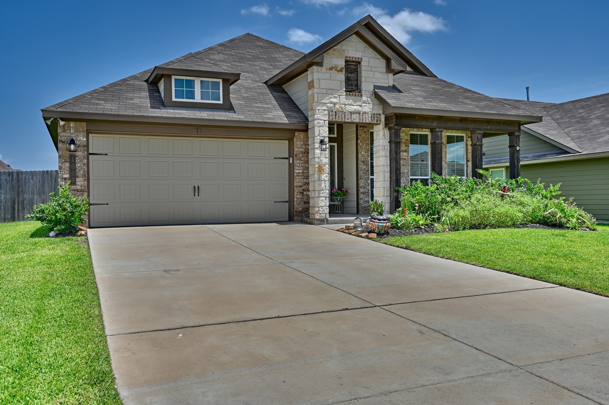 1009 Old Vine Road Brenham, TX 77833 - Photo 3 of 31