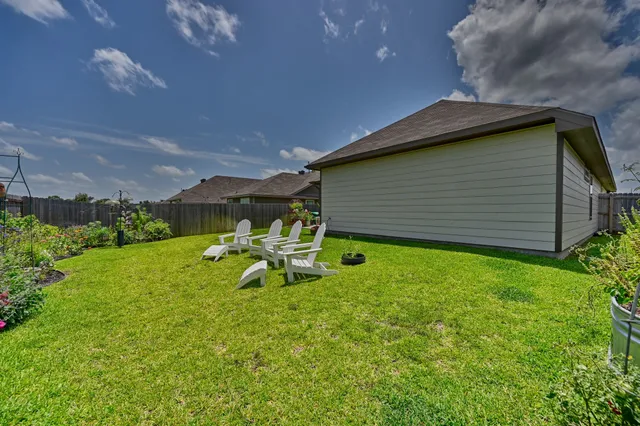 $325,000 | 1009 Old Vine Road, Brenham, TX 77833