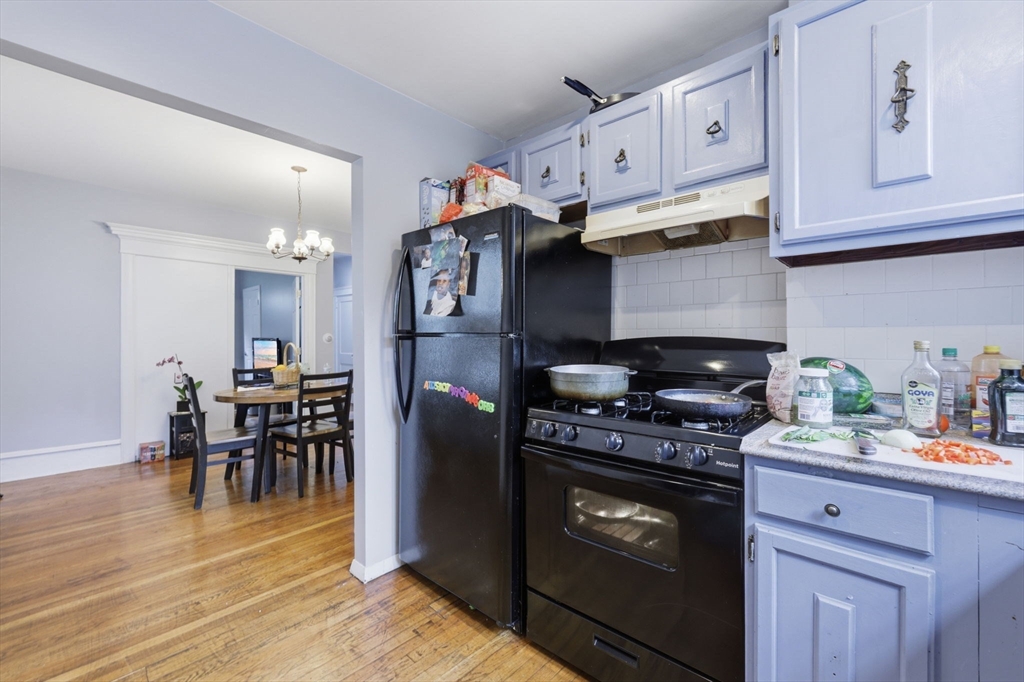 37 Eaton Street Fall River, MA 02723 - Photo 5 of 42