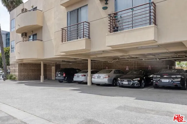 $2,650 | 2301 Santa Monica Boulevard, Unit 202, Santa Monica, CA 90404