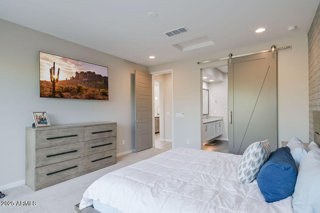 22011 North 34th Way Phoenix, AZ 85050 - Photo 24 of 57 Main Floor Primary Room