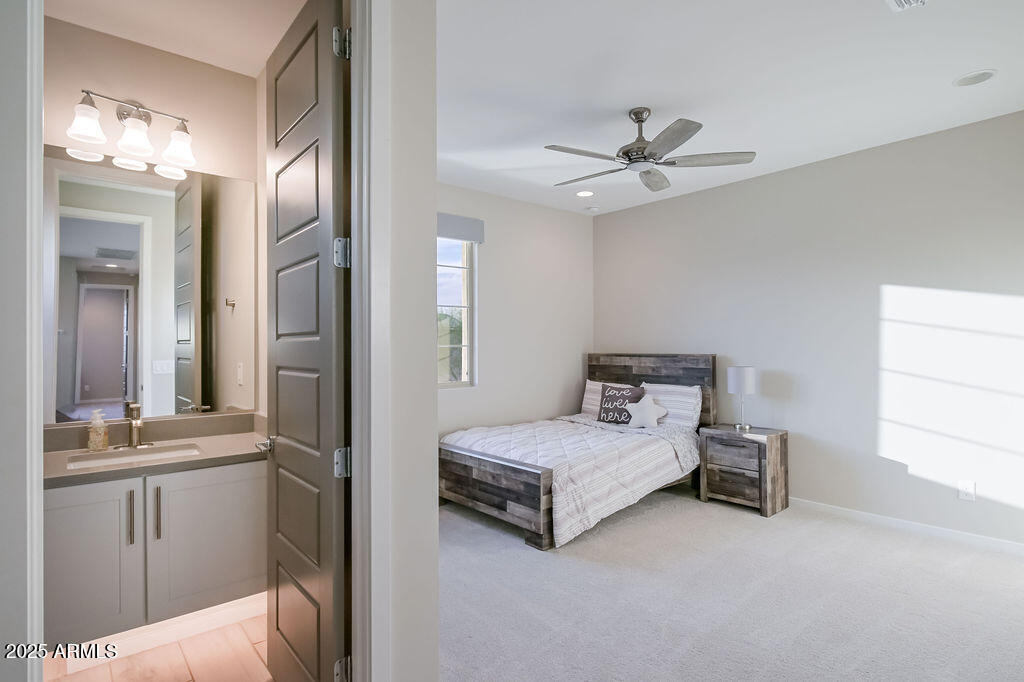 22011 North 34th Way Phoenix, AZ 85050 - Photo 30 of 57 Guest Suite